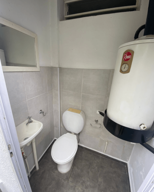 CASA EN VENTA - BARRIO LAS ROSAS - Image 22