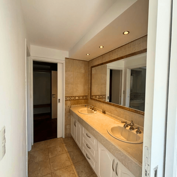 CASA EN VENTA- LOMAS DE LA CAROLINA - Image 12