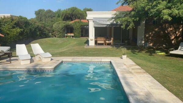 CASA EN VENTA- LOMAS DE LA CAROLINA - Image 2